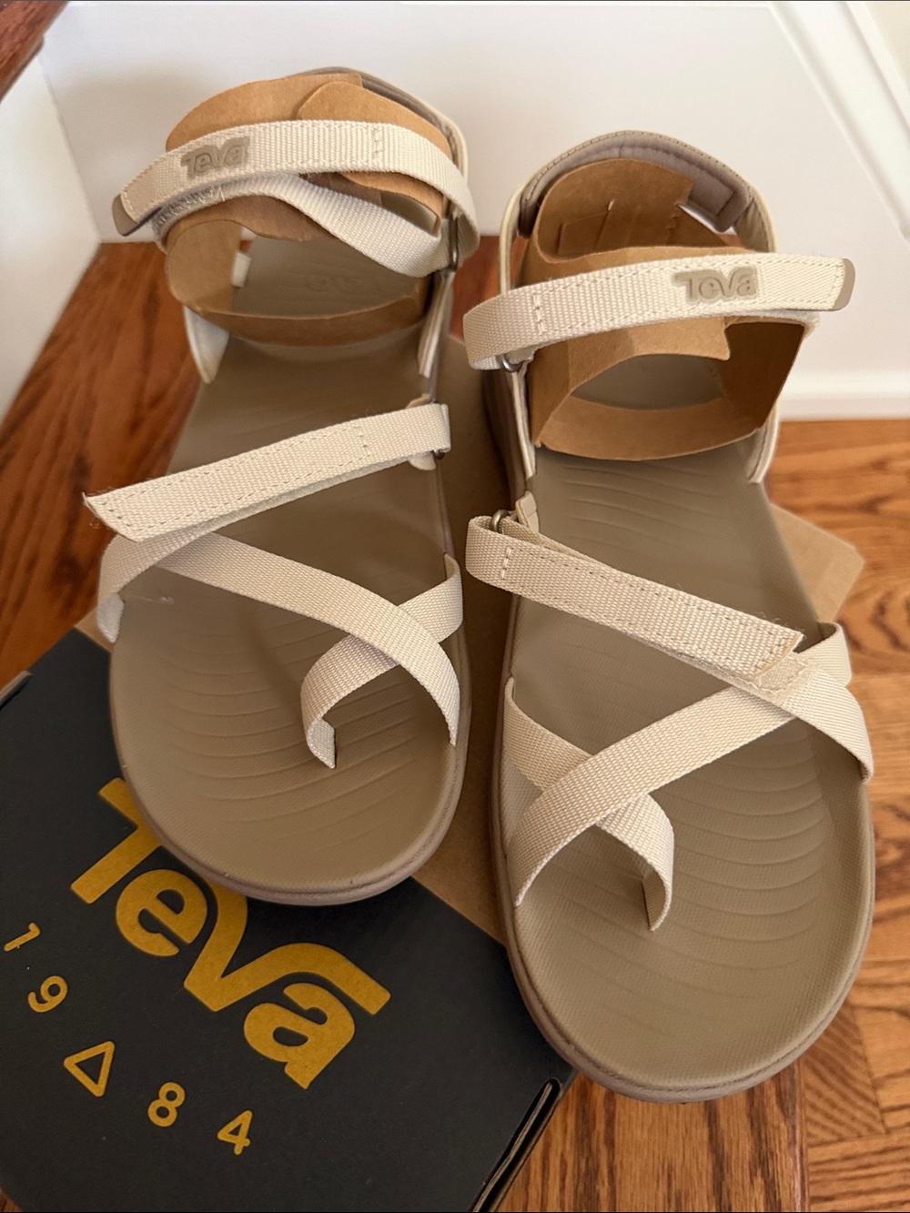 Teva Tirra Traveler Slingback Strappy Sandals 7 NWTBox